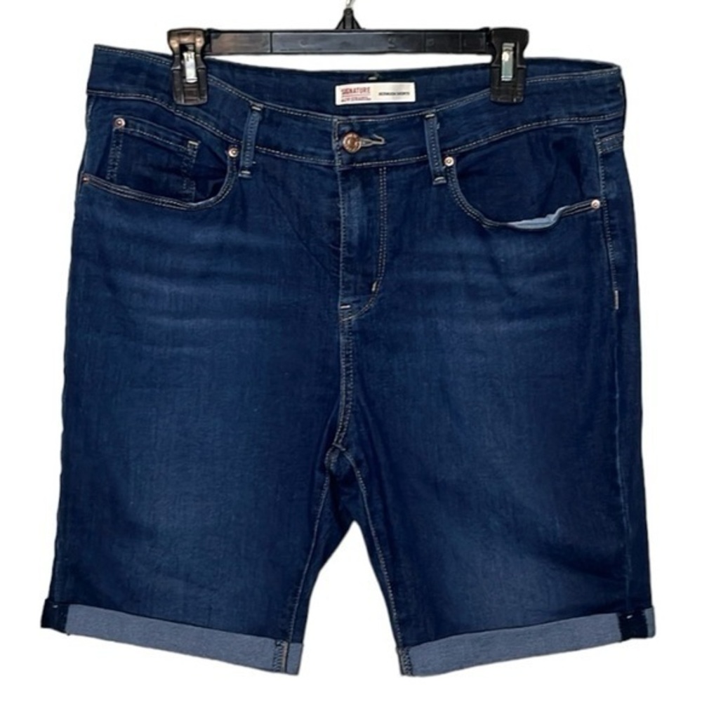 Signature by Levi’s Women’s Cuffed Bermuda Jean Shorts Blue Size 14